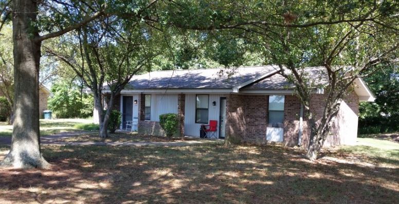 Northgate home in the shade of trees